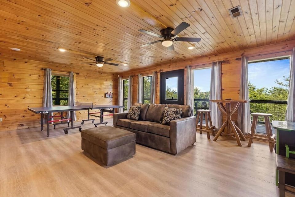 Starry Nights Hotel in Sevier County