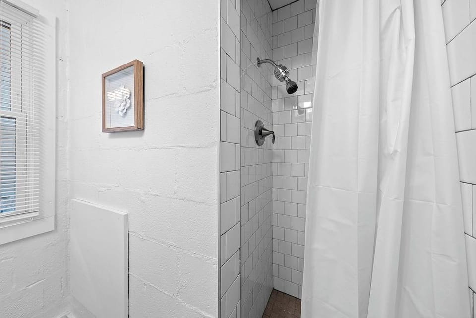 Chic City Retreat 93E Hotel in Ohio