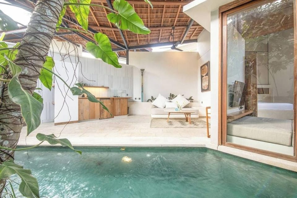 Charming 1-br Villa Just 800m From Canggu Beach Hotel in North Kuta