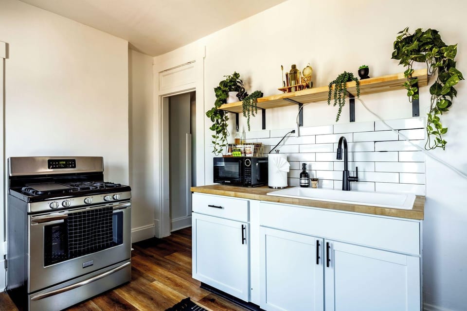 Jungle House Historic Lofts – German Village Hotel in German Village
