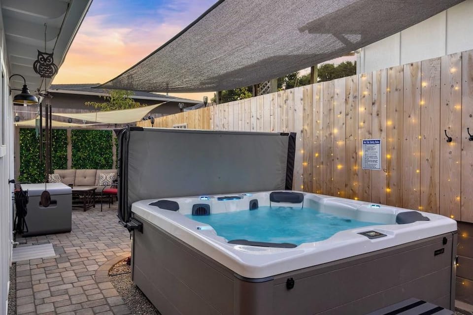 Coastal Gem Near Pismo Beach w/ Hot Tub, Firepit & Outdoor Dining Newport Oasis by Avantstay Hotel in Grover Beach