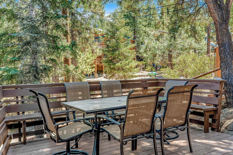 Castle Rock Cabin #178 Hotel in Big Bear