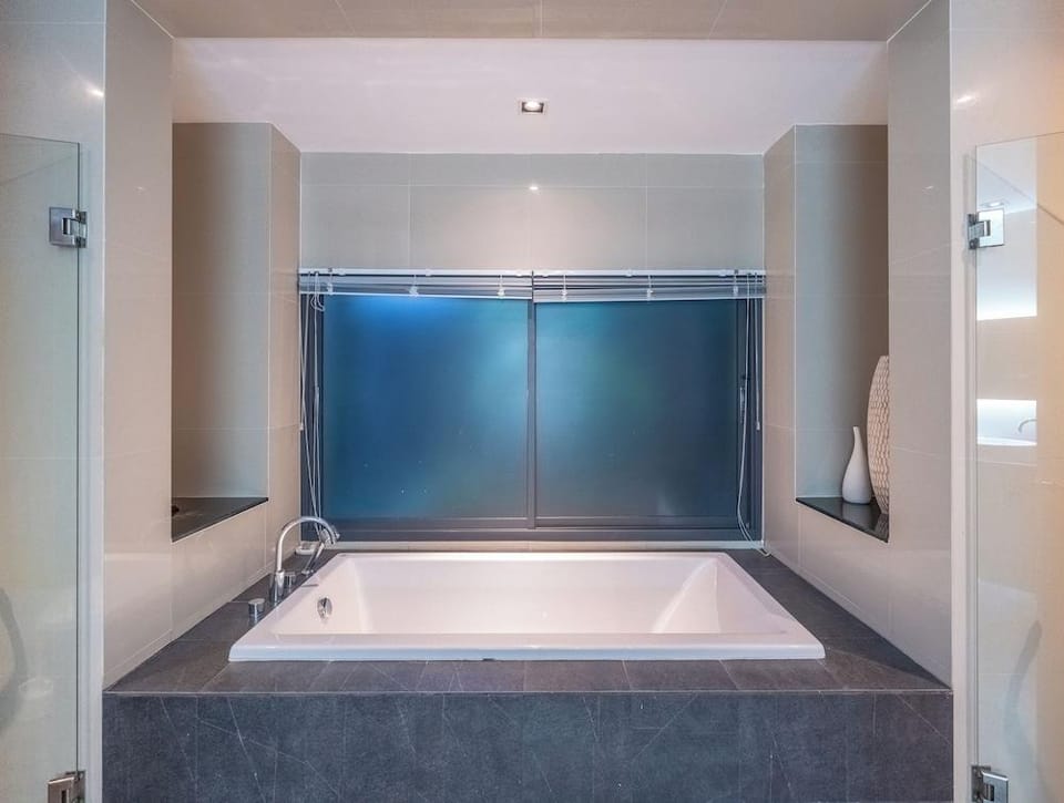Luxury4BRVillaPrivatePoolGolf Views v145 Hotel in Kathu