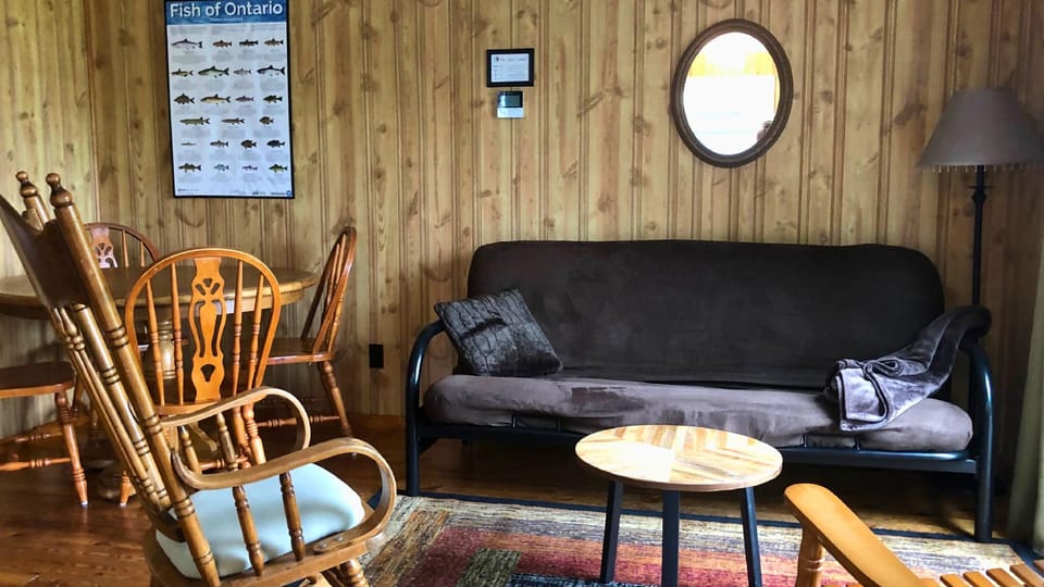Staying by the Lakeside Cottages Hotel in Michigan
