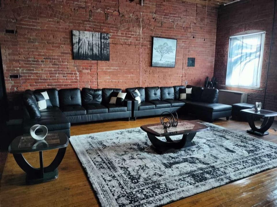 Downtown Detroit Loft - Fully equipped & Absolutely Gorgeous theme by RedAwning Hotel in Windsor