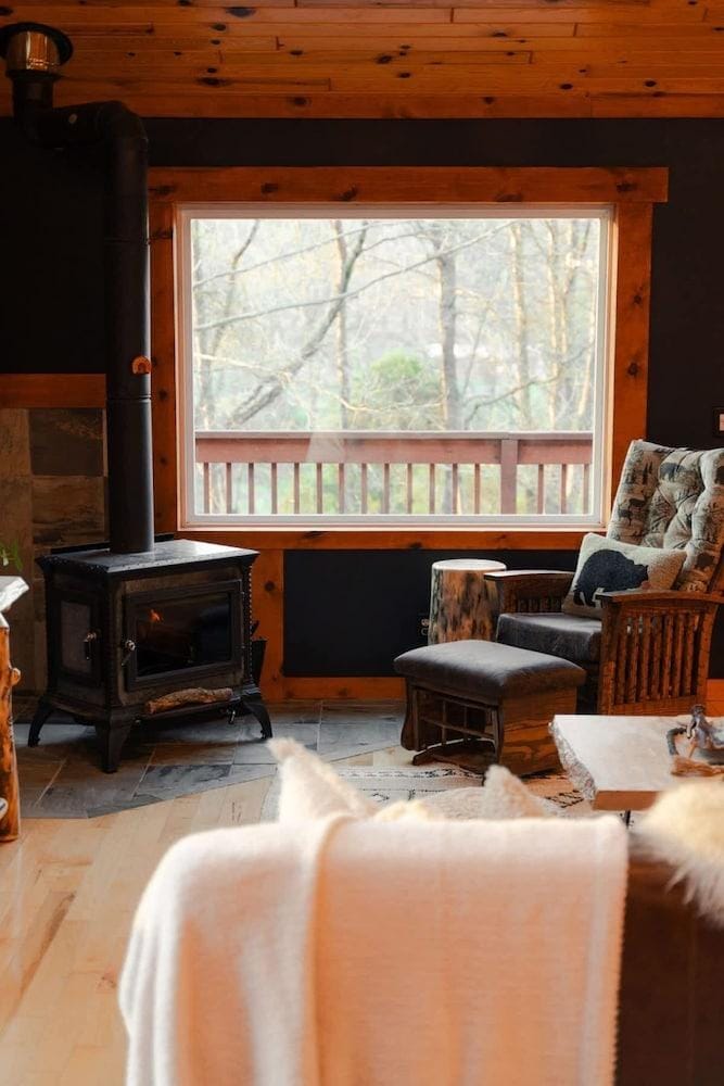 Cozy Cabin With Hot Tub - Near all in Hocking Hills Hotel in Ohio