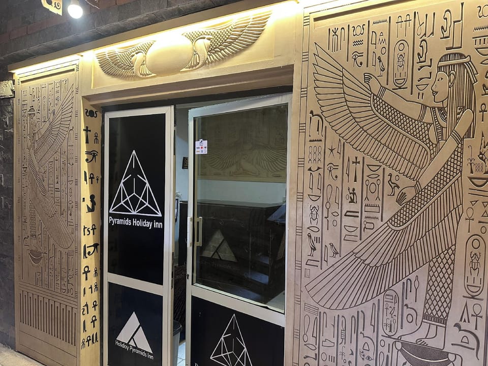 Pyramids History Inn Hotel in Egypt