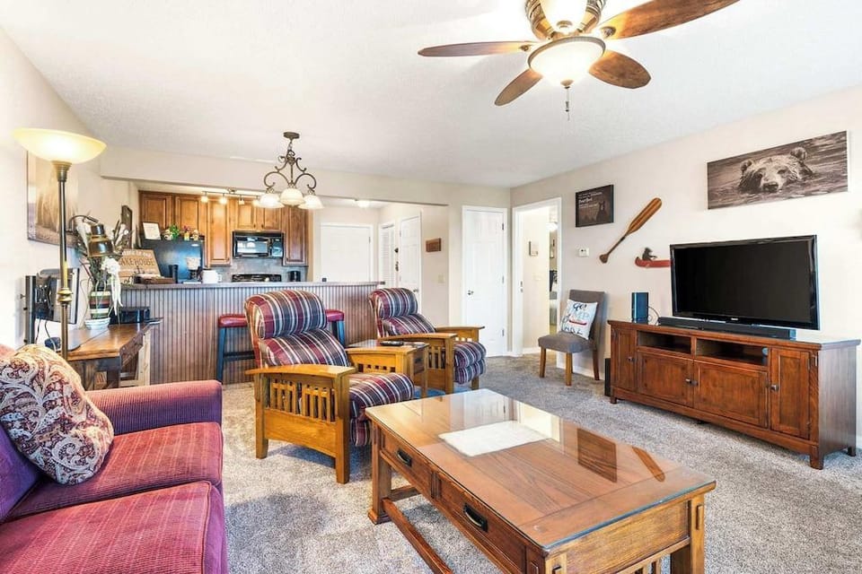 Cozy Condo at Rock Lane Resort Hotel in Indian Point