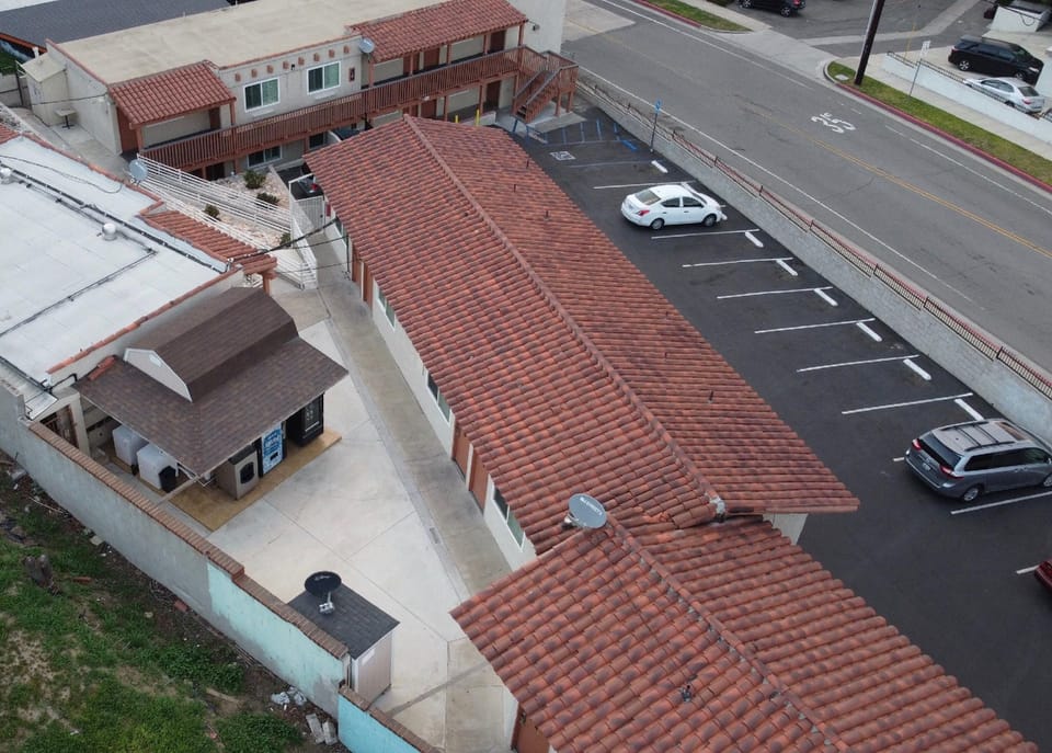 New American Inn and Suites Hotel in Anaheim Hills