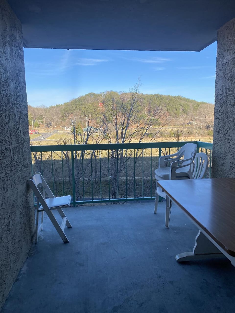 Smoky Mountains 603 2BD with Private Balcony and Jacuzzi Tub by RedAwning Hotel in Pigeon Forge