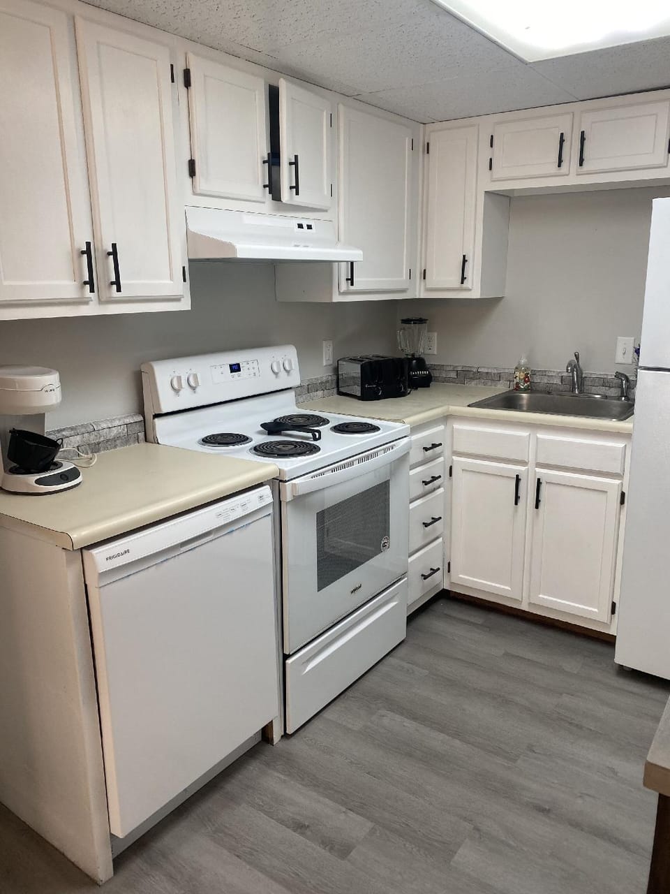 Smoky Mountains 603 2BD with Private Balcony and Jacuzzi Tub by RedAwning Hotel in Pigeon Forge