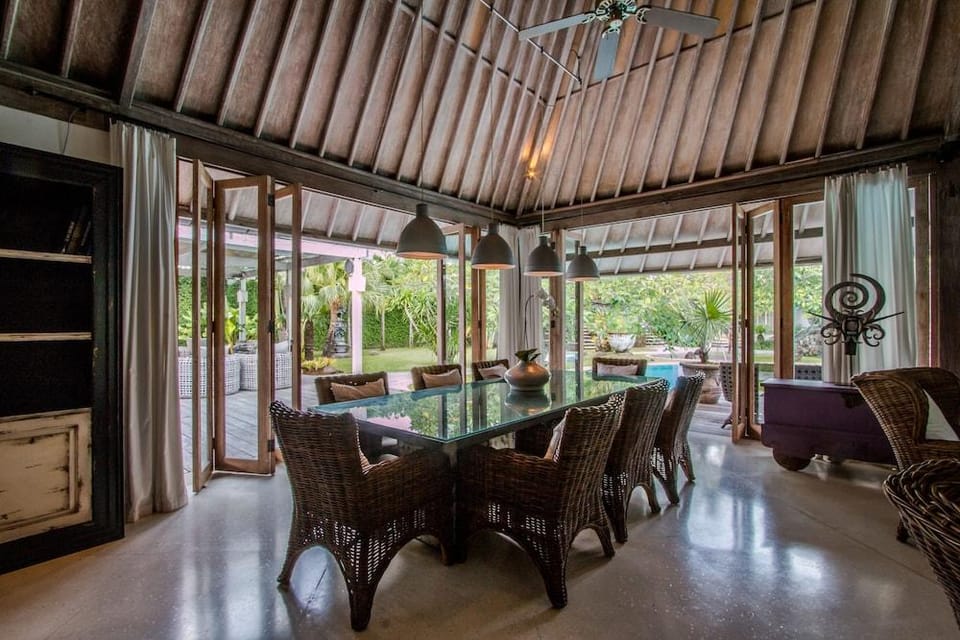 Maya Villa-Private Pool Hotel in Kuta