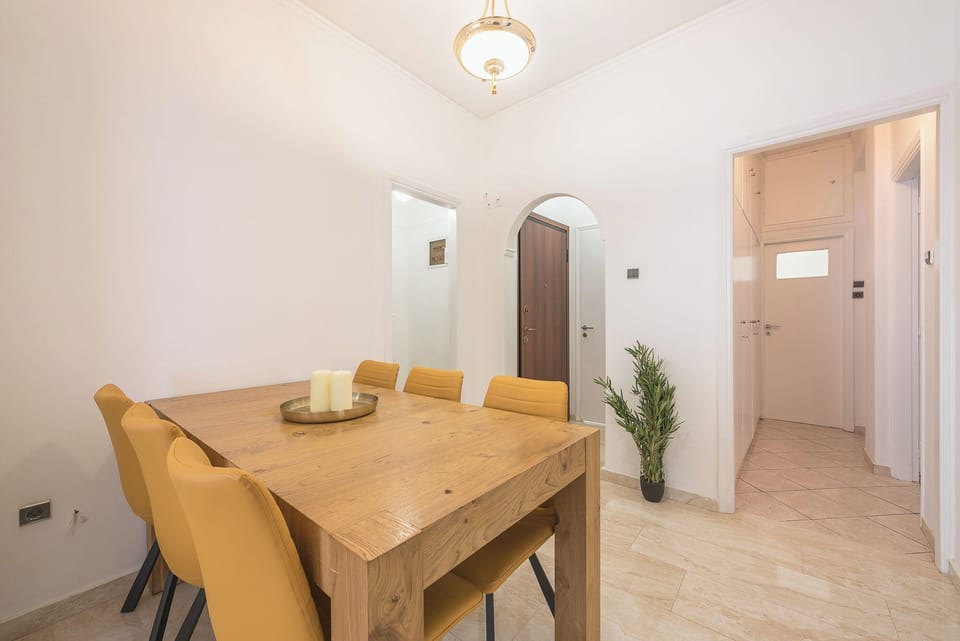 Victoria Majestic Suites Apartments Hotel in Athens