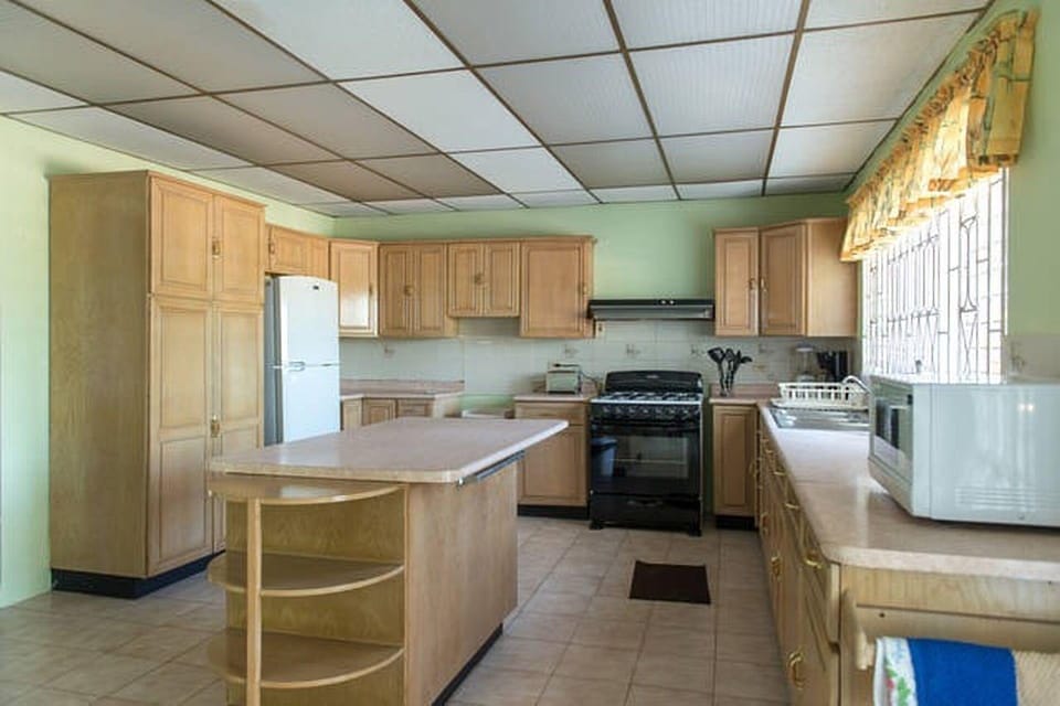 Lawrence Pool House Hotel in Montego Bay