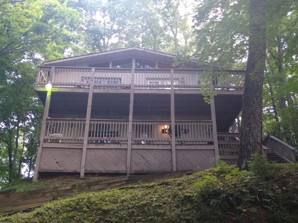 Gatlinburg Hideaway with Fireplace Hotel in Gatlinburg
