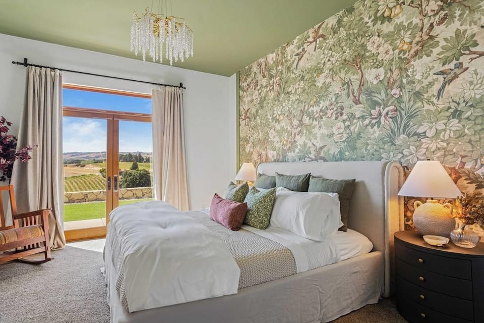 Wine Country Escape w/ Views + Wine Cellar & Gym Caterina Dusi Vineyard by Avantstay Hotel in Templeton