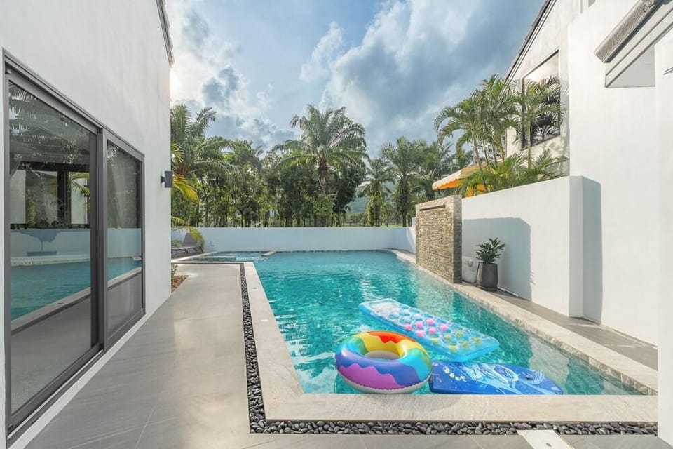 Golfside 5BRVilla with Private Pool V192 Hotel in Kathu