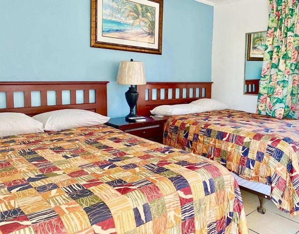 Glades Motel Hotel in East Naples