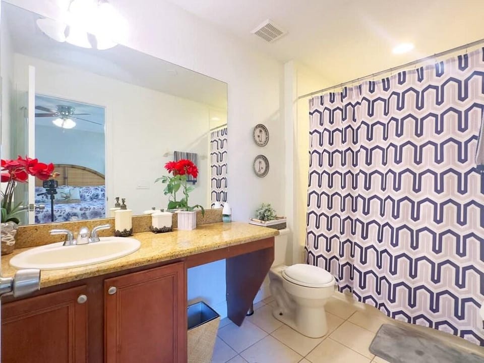 4Br Resort Home With Pool and Lazy River Sleeps 8 Hotel in Four Corners