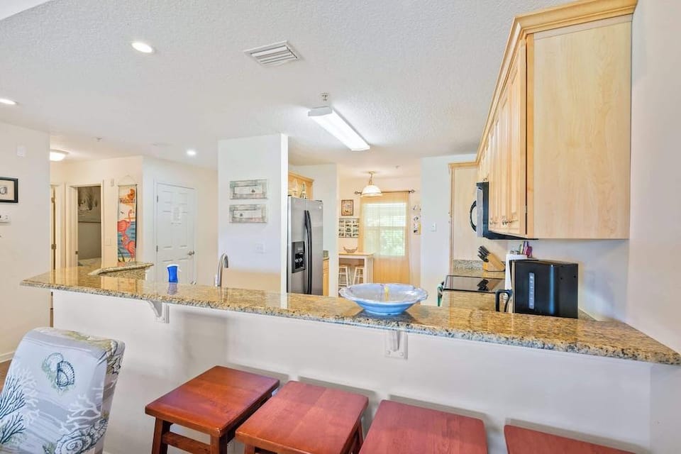 Beachfront Bliss: St. Augustine 2BD Luxury Hotel in Butler Beach
