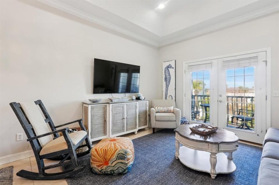 Beachside Bliss: 3BR Coastal Condo w/ Pools & Patio in St. Augustine Hotel in Butler Beach