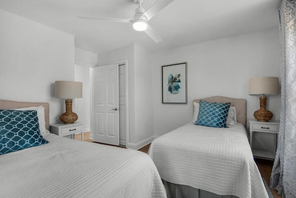 No Bad Days Hotel in Pensacola Beach