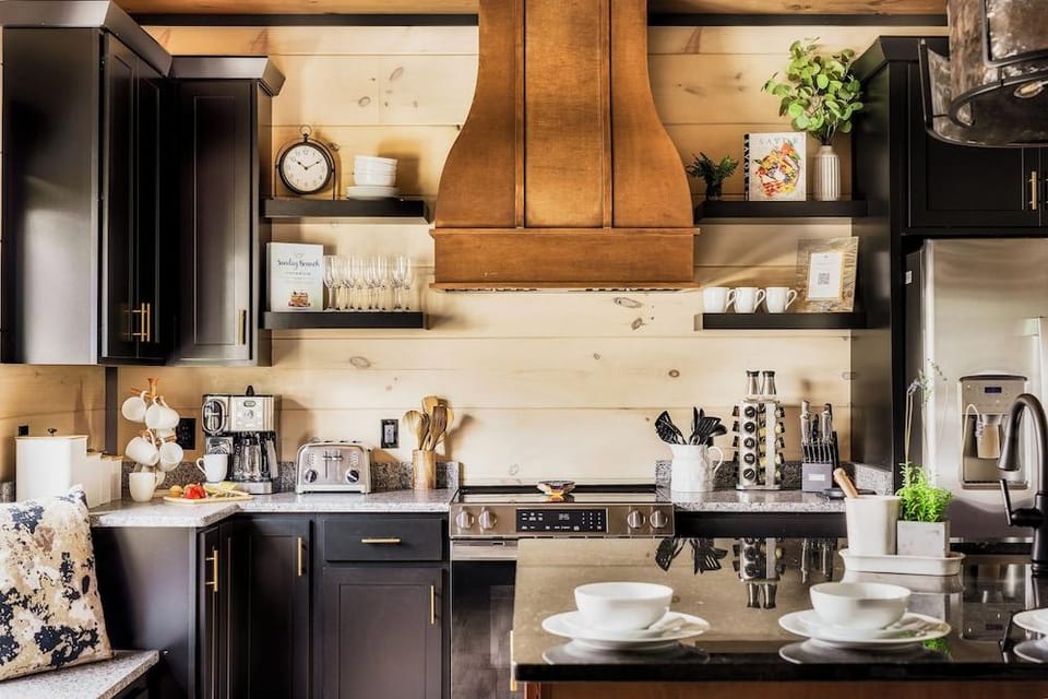 Star Gazer Luxury Rooftop Cabin Hotel in Sevierville