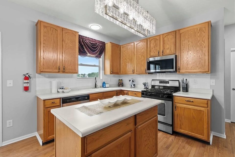 Pickerington Haven Home for 10 Hotel in Pickerington