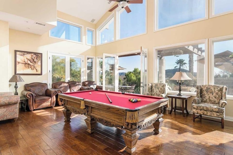 Two Estates w/ Pools, Hot Tubs, Game Rooms, Valley Views & Tennis Court Near Beaches & Wineries Hotel in San Marcos