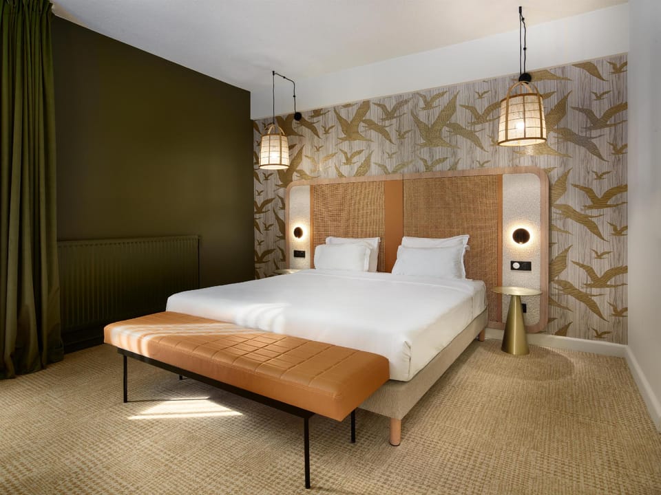 Suite room