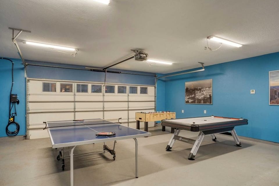 Austin Retreat w/ Game Room, Casita, EV Charger Cedar & Stone by Avantstay Hotel in Austin