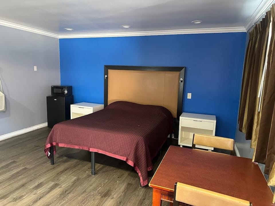 Driftwood Motel - Colton Hotel in Colton