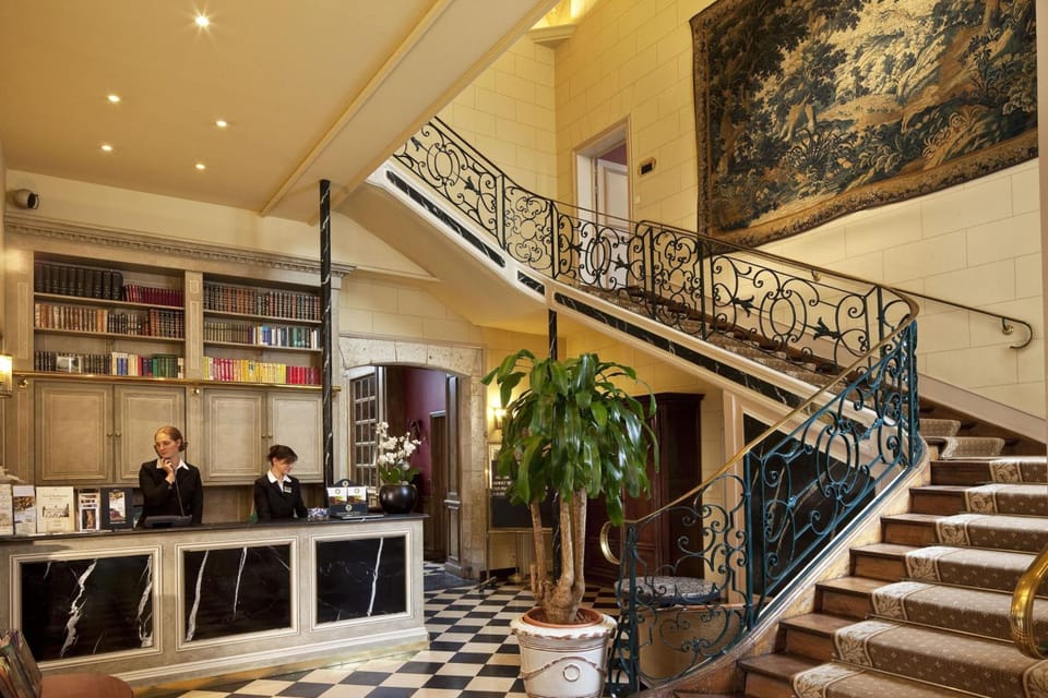 La Chartreuse Du Val Saint Esprit Hotel in Hauts-de-France