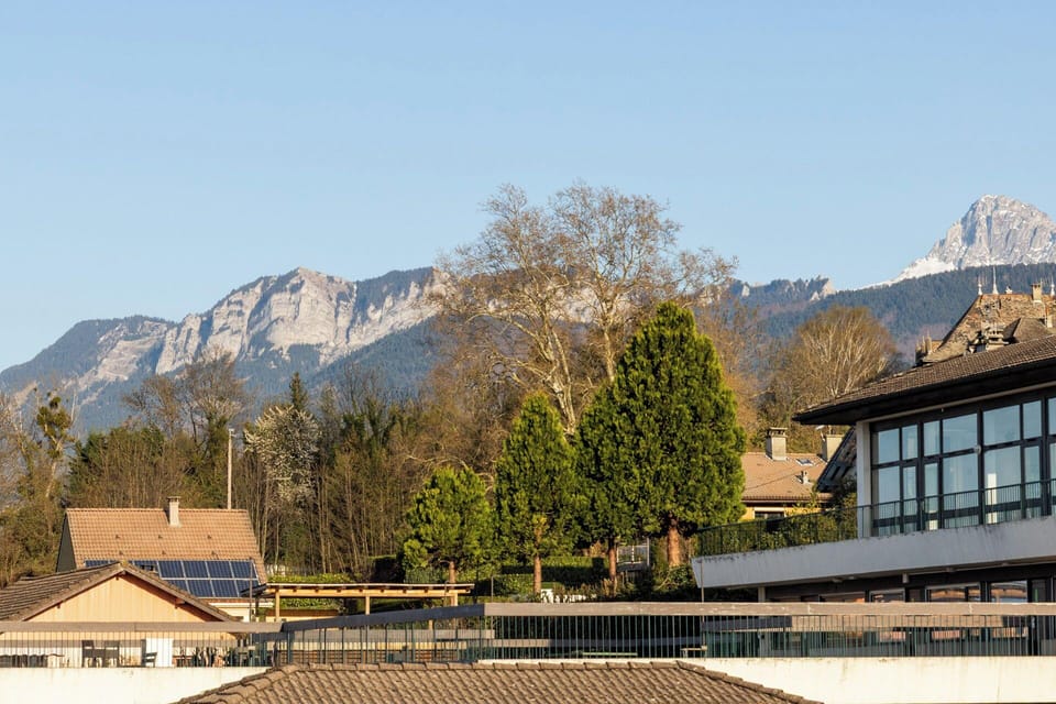 Côté Lac Hostel Hotel in Évian-les-Bains