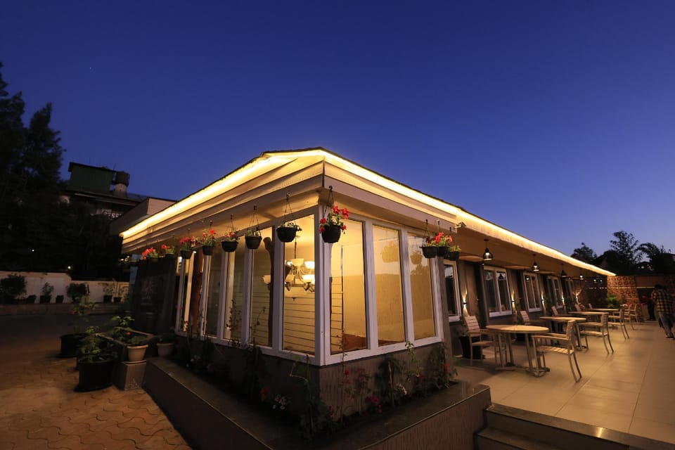 Hotel King Garden Hotel in Maharashtra