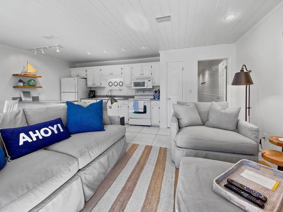 Inlet Dunes 205 1 Bedroom Condo by RedAwning Hotel in Inlet Beach