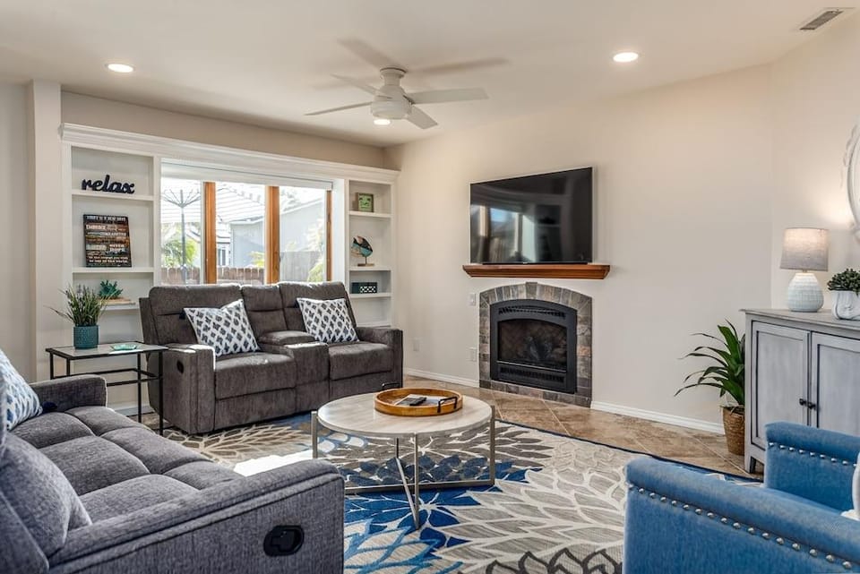 Margaret 5 Bedroom Home by RedAwning Hotel in Carlsbad