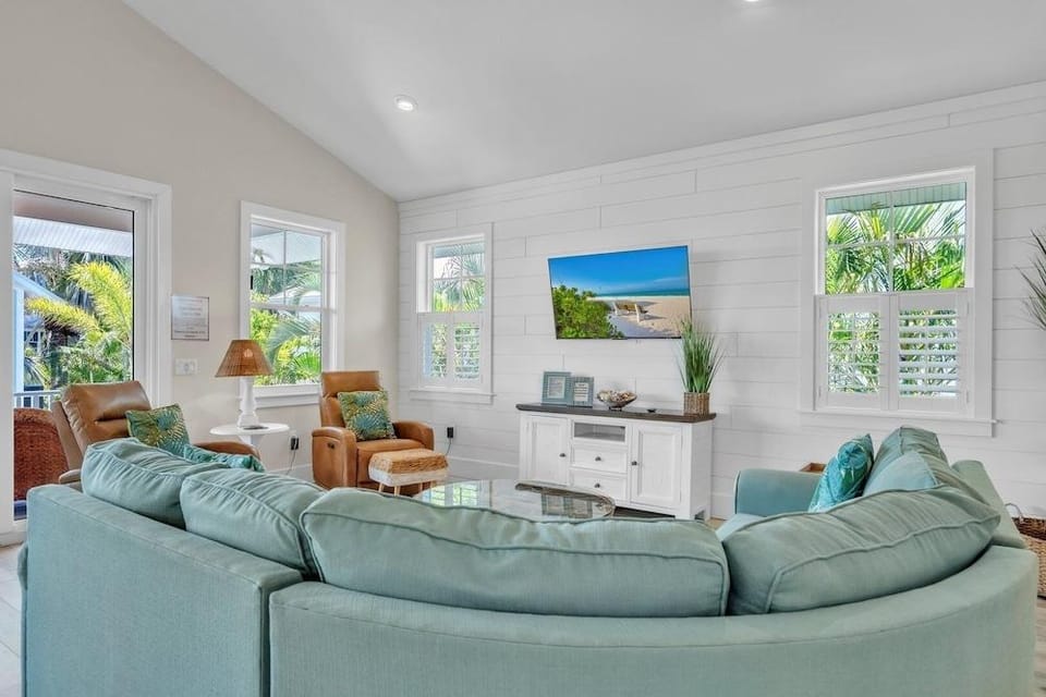 Jersey Gal 3 Bedroom Home Hotel in Anna Maria Island