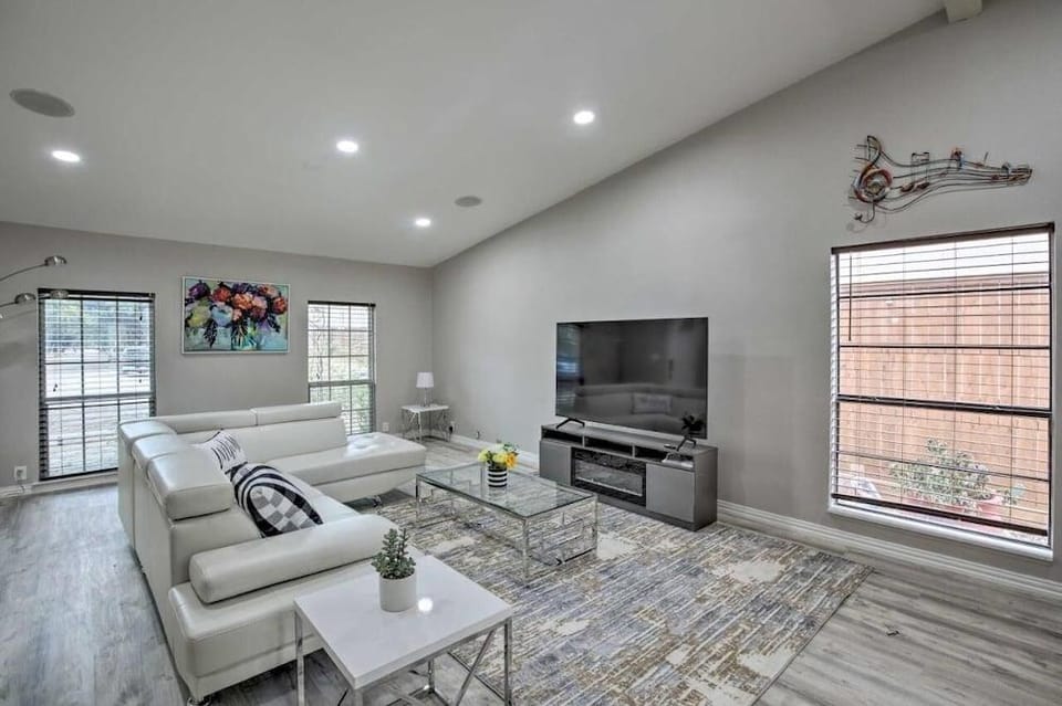 Texas - Collins 3210 5 Bedroom Home Hotel in Richardson
