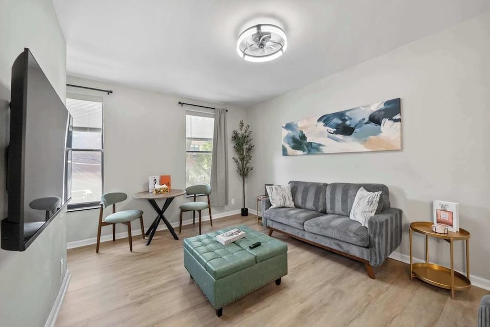The Luxe Pearl Residences 872.5 Hotel in Short North
