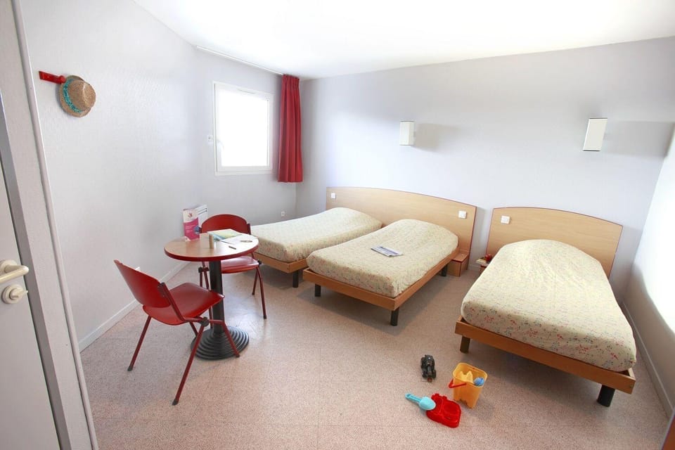 La Digue Hotel in Calais