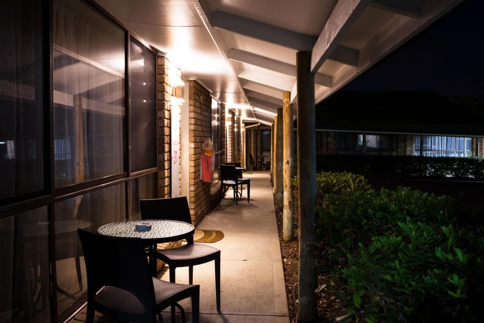 Farnham Court Motel and Restaurant Motel in Morwell