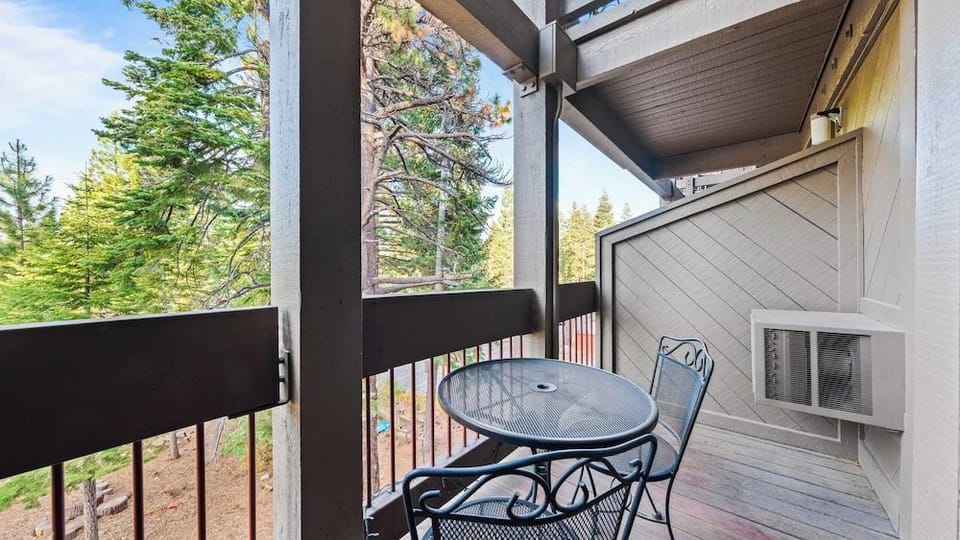 Cozy Northstar Village Escape w/ Forest Views & Easy Lift Access Alpenglow Vista by Avantstay Hotel in Northstar Drive