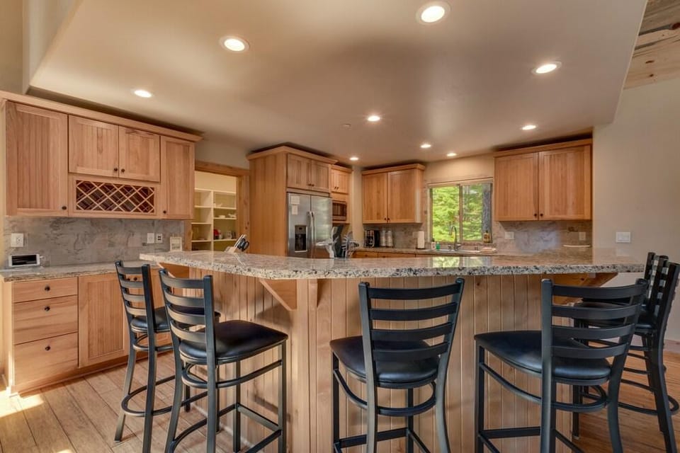 The Westlands Lodge 1135ac 4 Bedroom Home Hotel in South Lake Tahoe