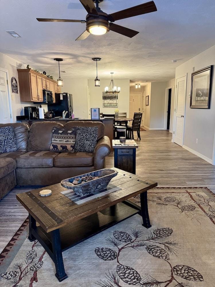 Lakefront Vacation Condo A-1 with Large Private Balcony by RedAwning Hotel in Ridgedale