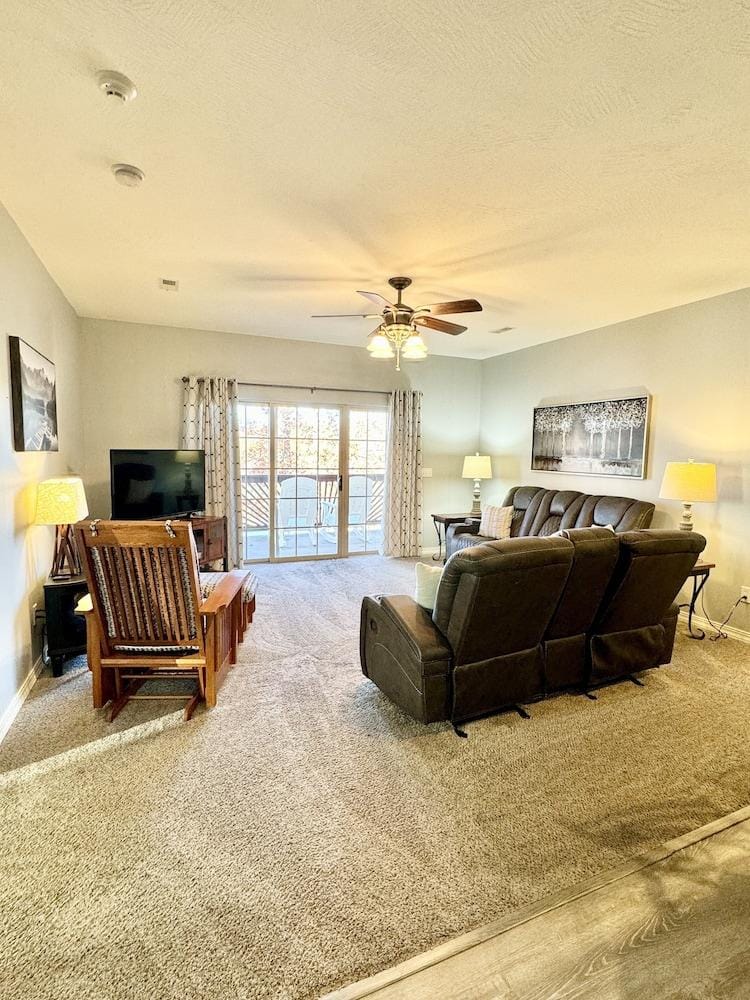 Family Condo B-4 near Table Rock Lake by RedAwning Hotel in Ridgedale
