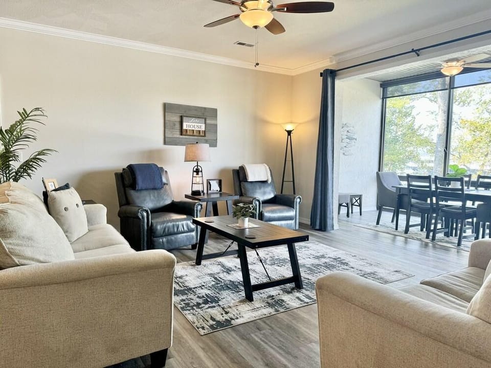Lower Level Vacation Condo  B-2 with Dock Access by RedAwning Hotel in Ridgedale