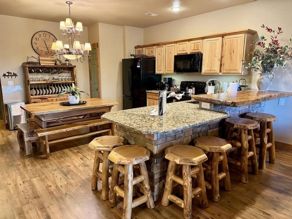 Lodge Style Condo B-8 with Dock Access by RedAwning Hotel in Ridgedale