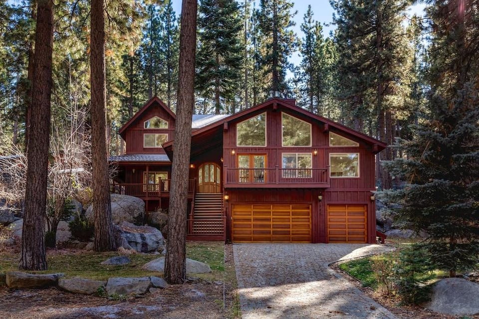 Silver Rock Lodge 5 Bedroom Home Hotel in Skyland