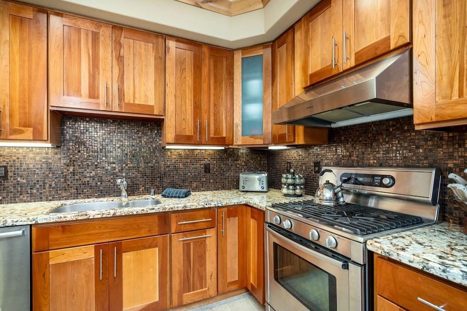 Modern Condo- Jacuzzi Tub SM #201 by Bear Valley Vacation Rentals Hotel in Bear Valley